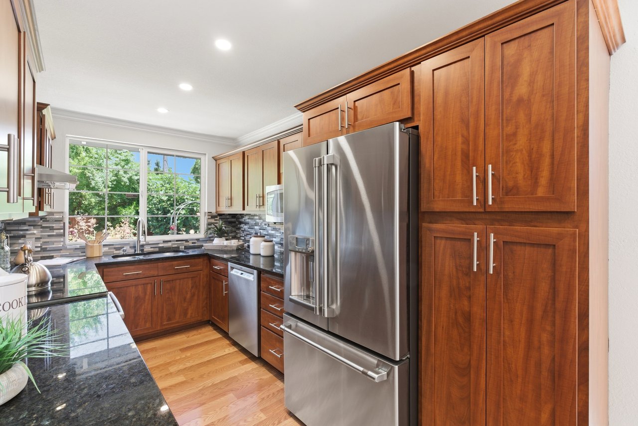 2101 Leon Drive
