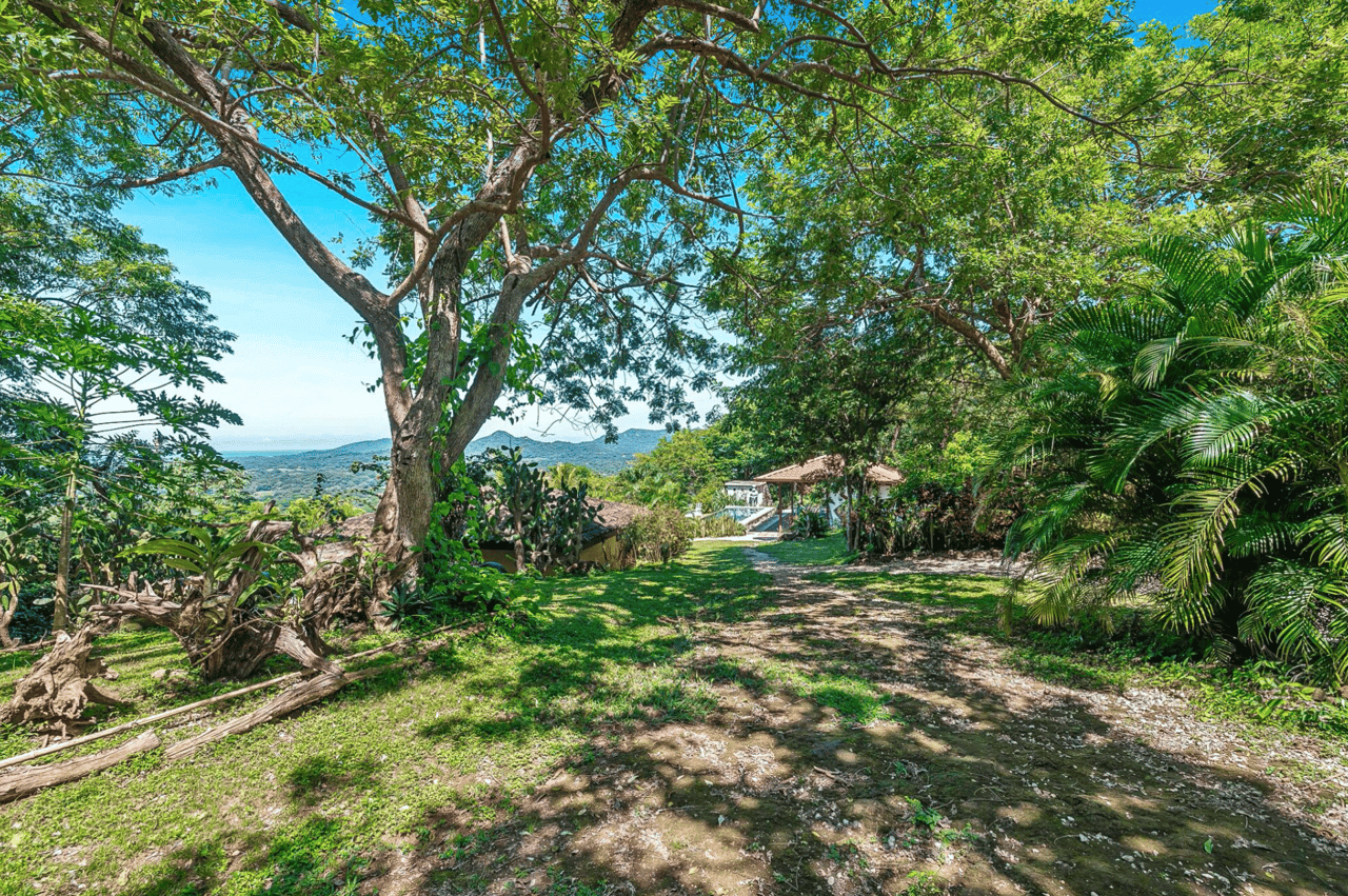 Mountain Oasis Retreat - 4 Acre Oceanview - Tamarindo