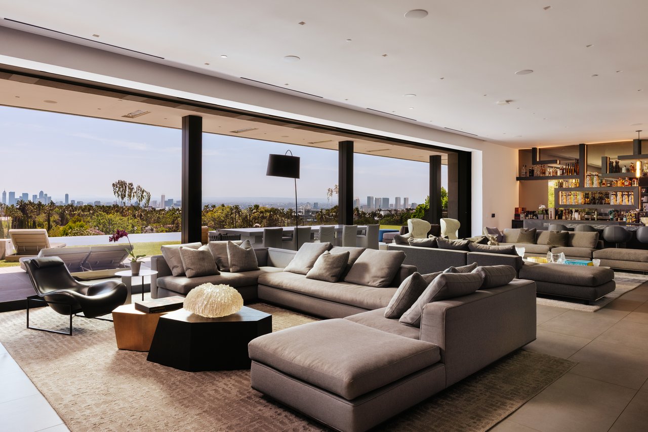 1140 Summit Dr, Beverly Hills