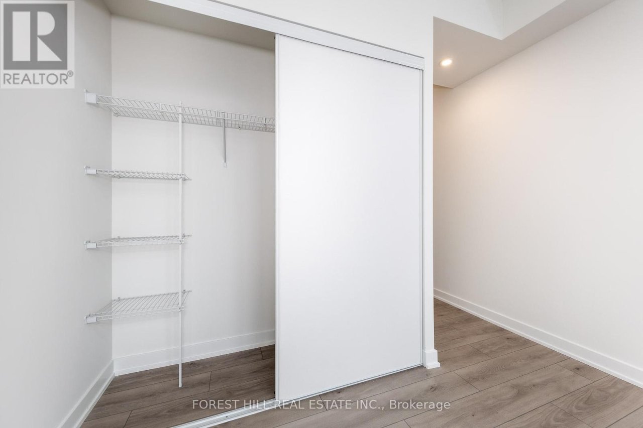 1 Fairview Rd E, #1804