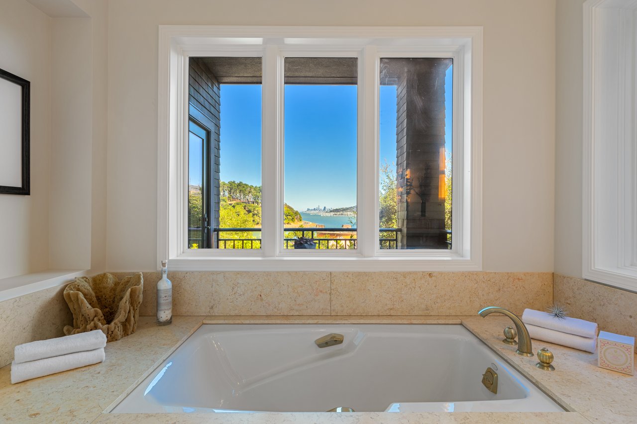 62 De Silva Island Drive Mill Valley