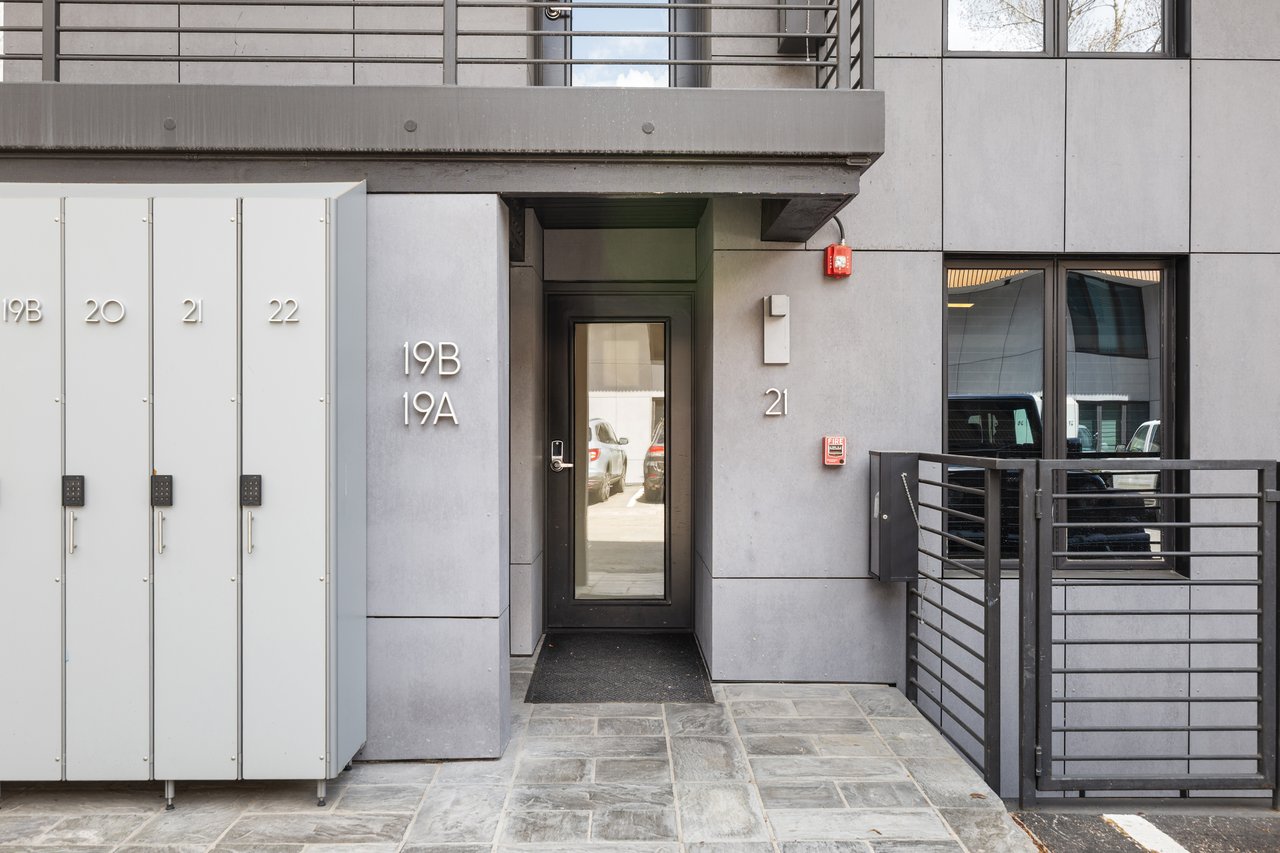 Luxury Riverfront Rental