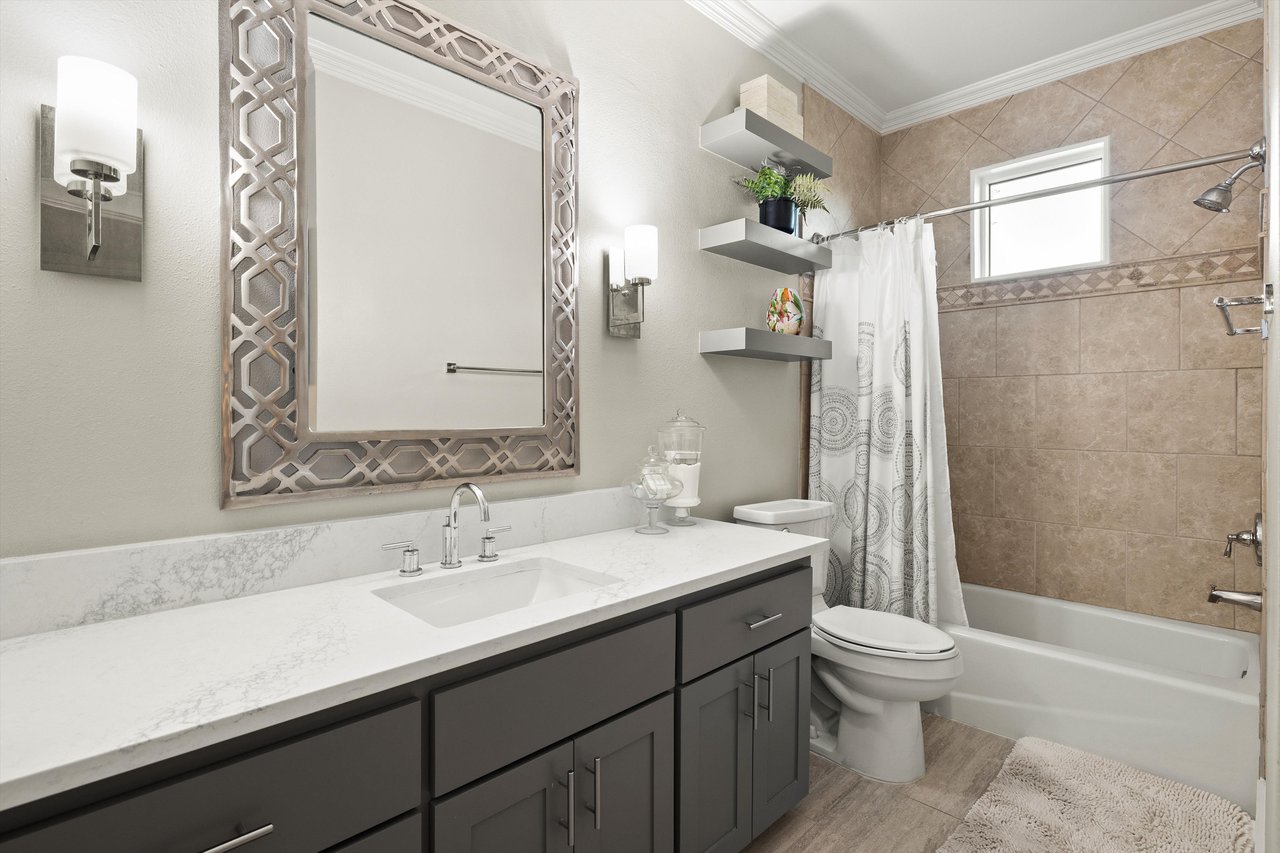 Guest suite bathroom