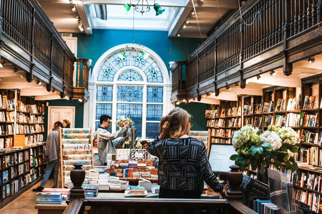 New Las Vegas bookstore to specialize in rare books, with a side of conversation