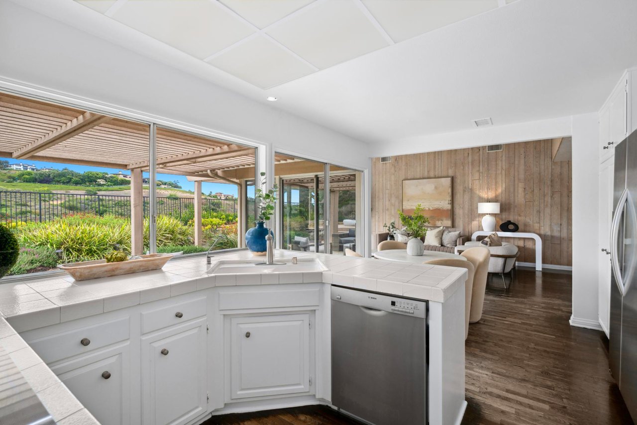 1606 Reef View Circle