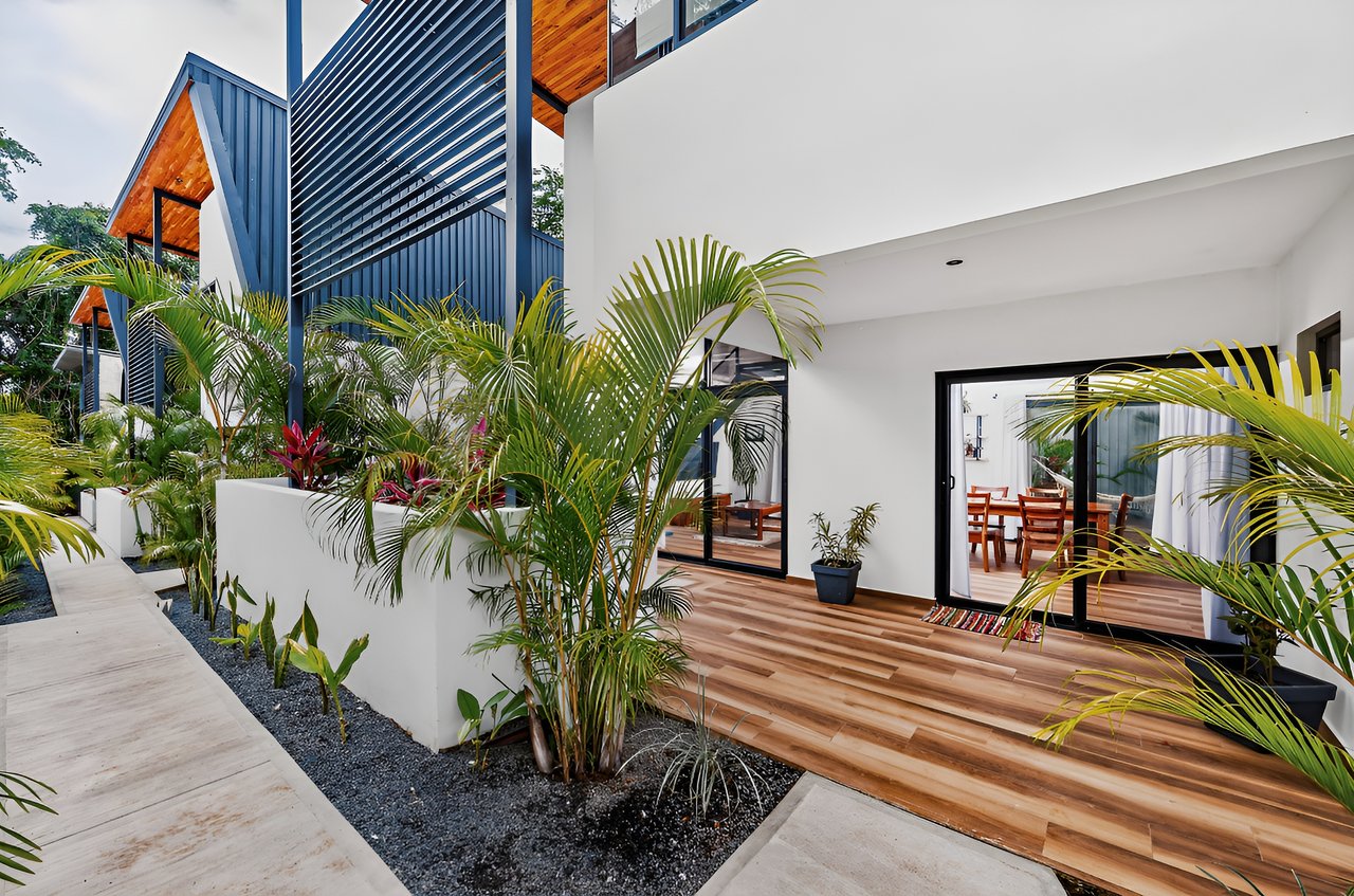Villa Altamar | Four Private Villas Steps from Playa Langosta