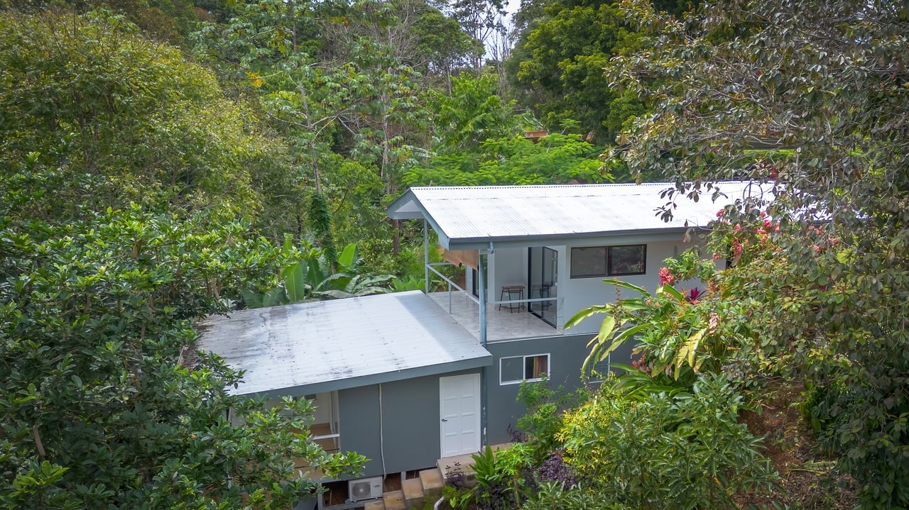 Multi-Family Compound, 4 Fully Furnished Units | 15 Minutes to the Beach