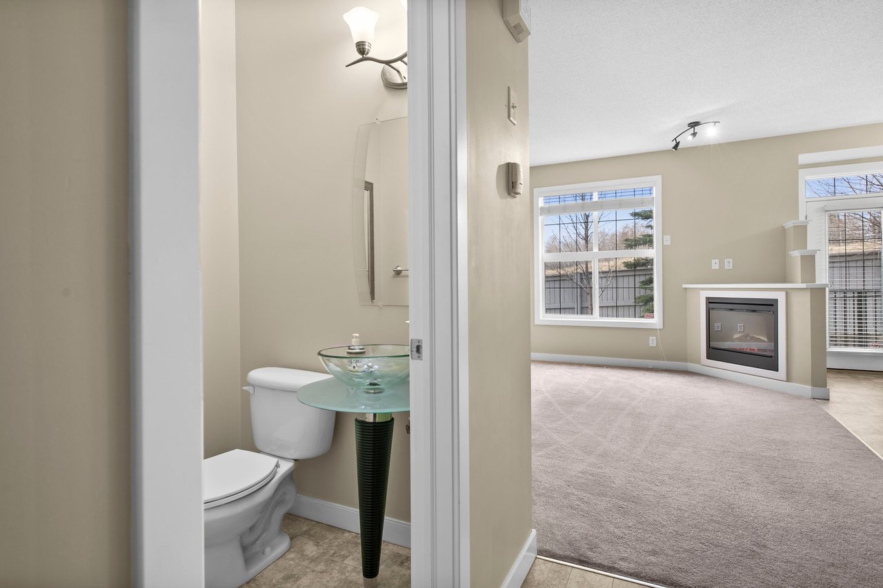 156 Rockyspring Grove NW