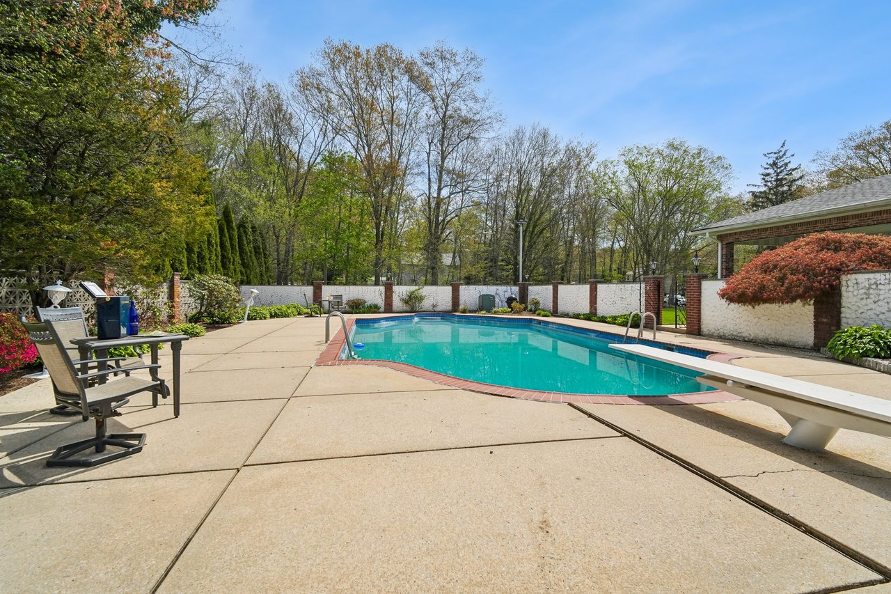 35 Grandview Avenue