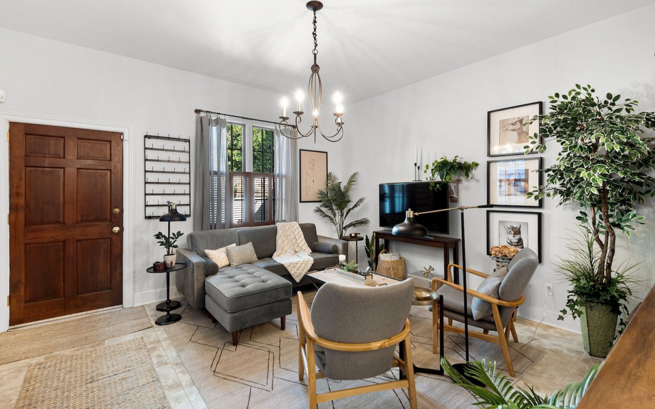 Charming Historic Home – 10 Clifford Street