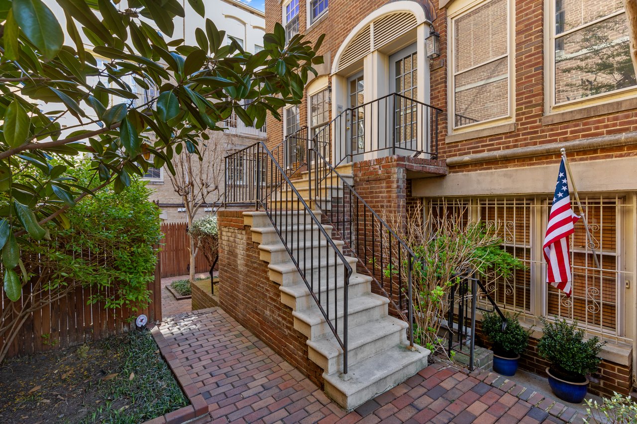 208 Justice Court NE, Unit 44