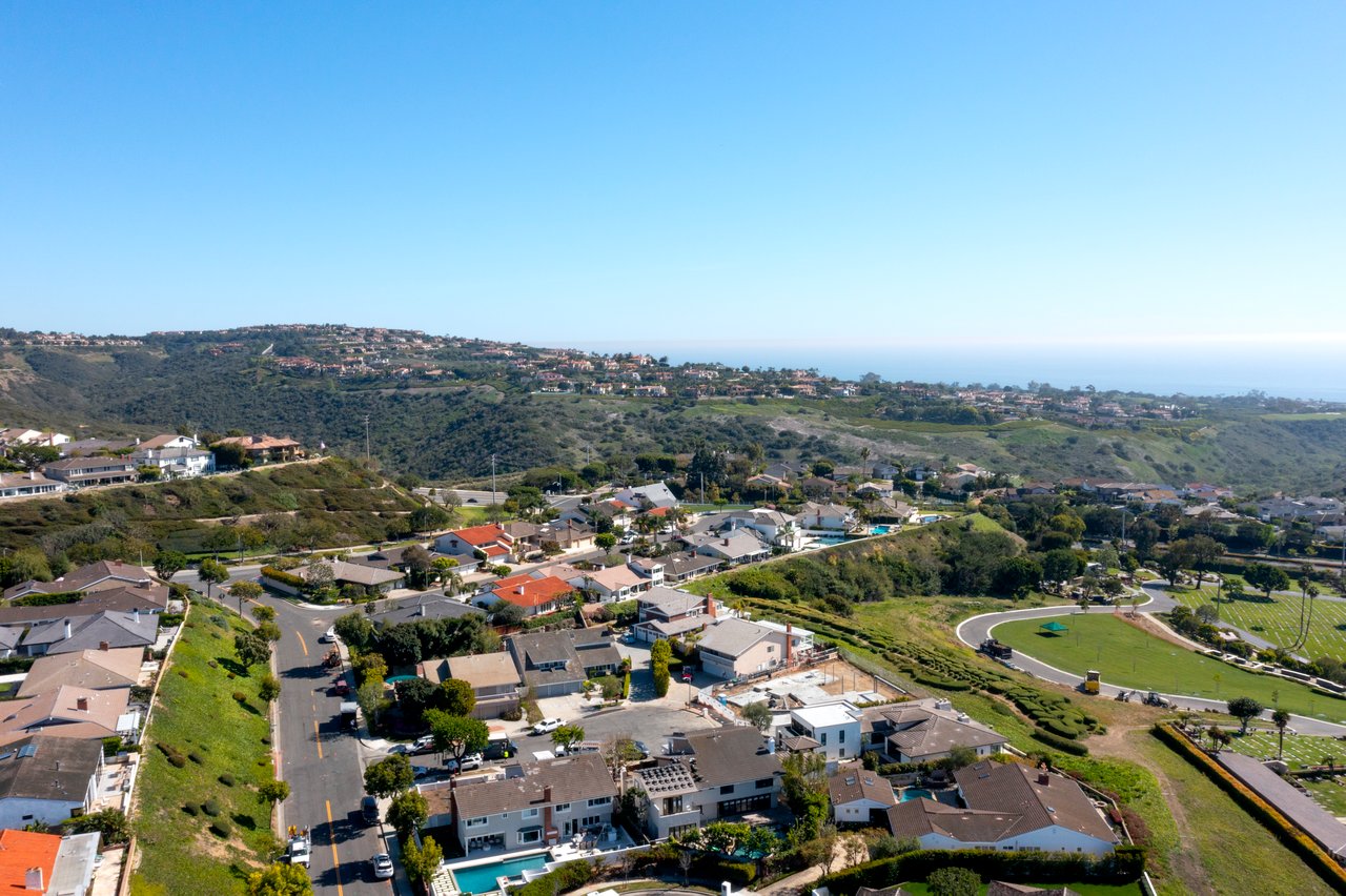 Corona Del Mar Neighborhood Spotlight: Spyglass