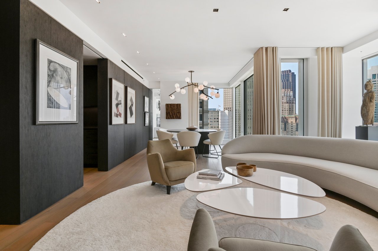 Extraordinary Mid-Century Modernism