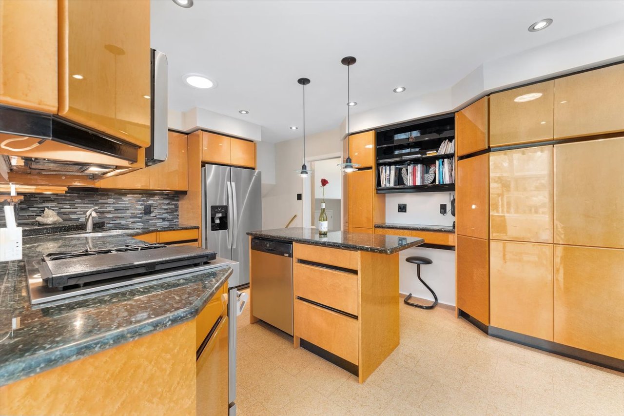 1443 Birchwood Dr