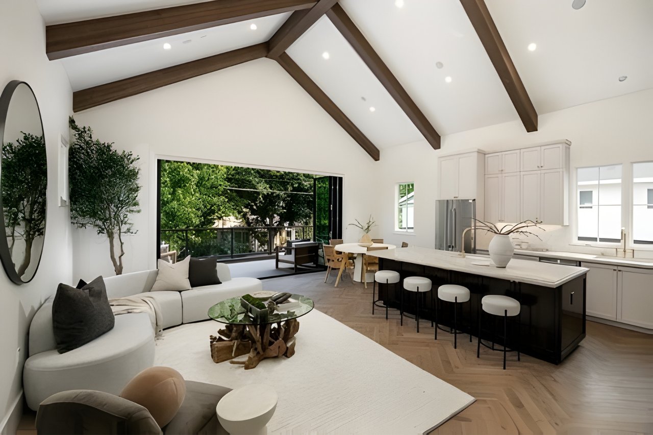 160 Waverley St, Palo Alto, CA 94301