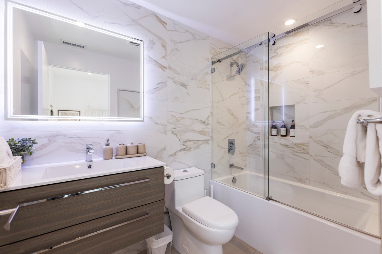 3B/3.5B Designer Home located in Prime Location