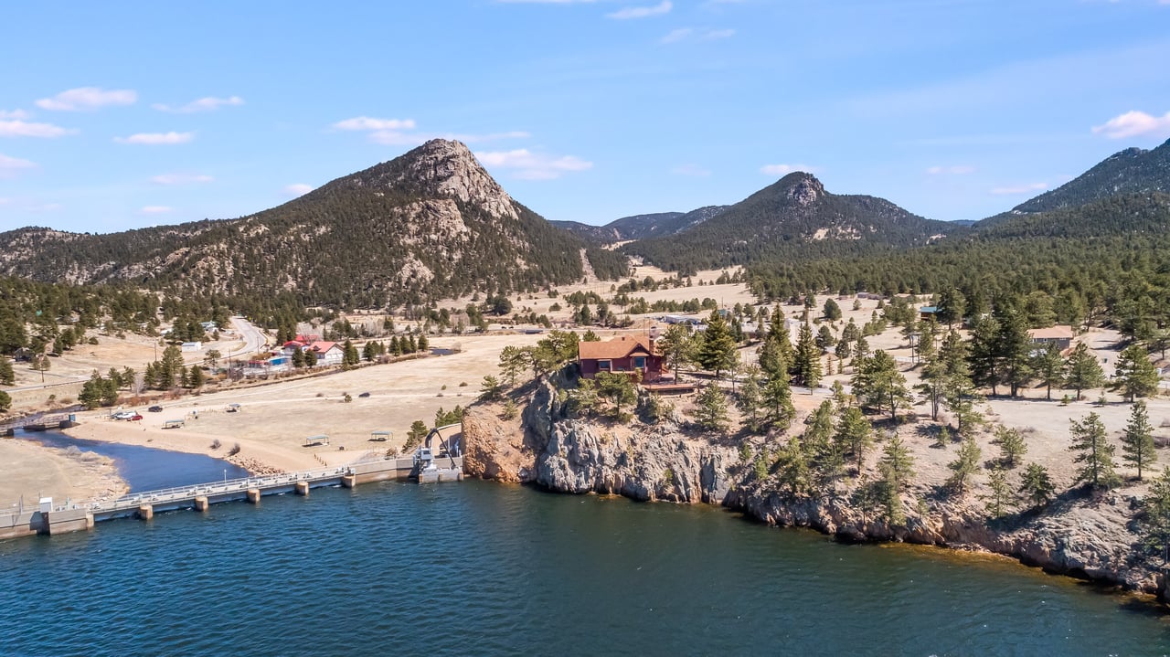 Historic Mall House Overlooking Lake Estes