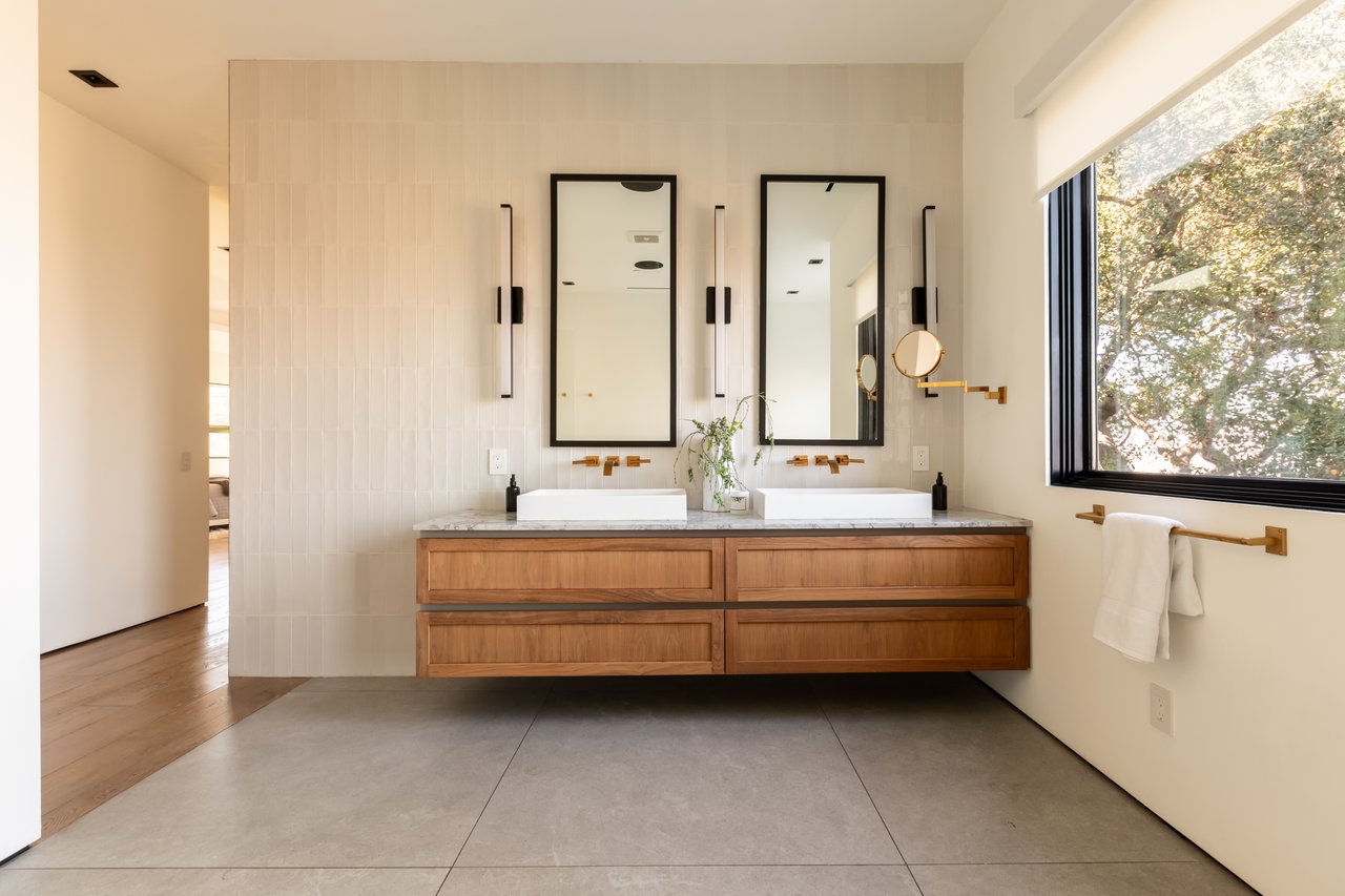 13331 Mulholland Dr, Beverly Hills