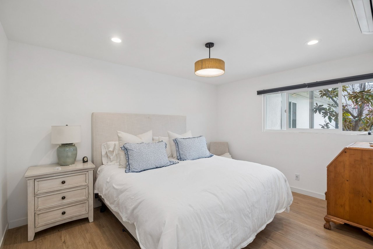 782 W 18th Street