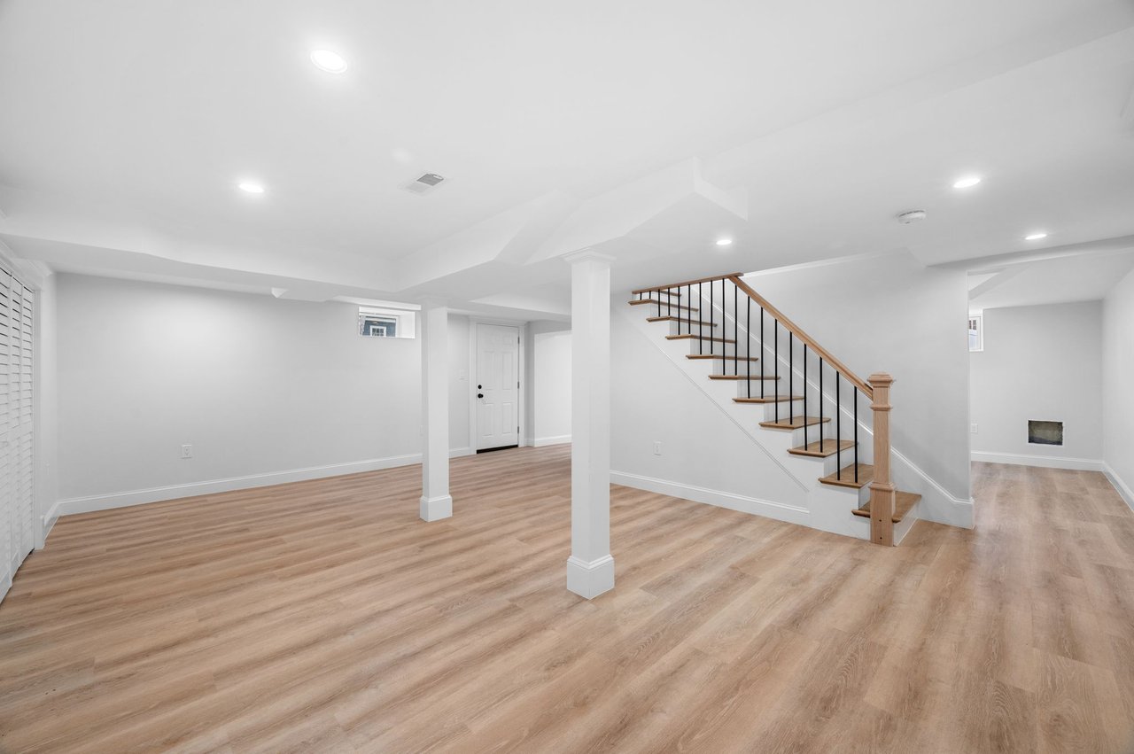 36 Rockaway Ave