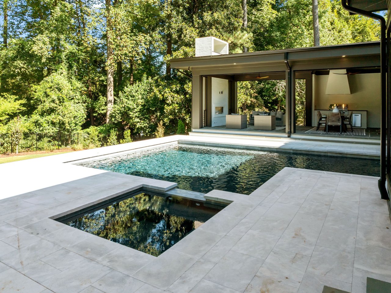 2419 Medway Dr