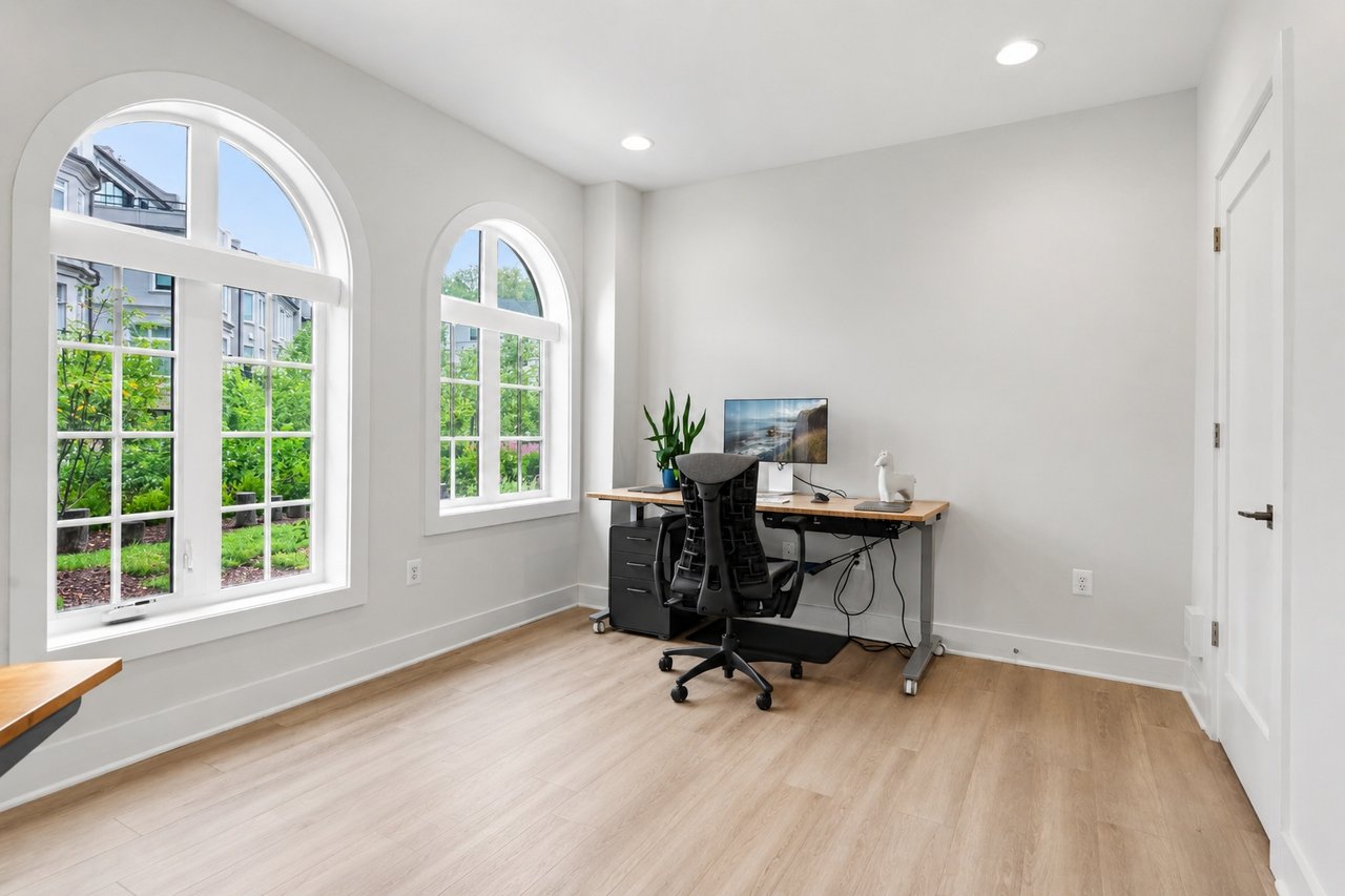8189 River Rd, Bethesda MD 20817