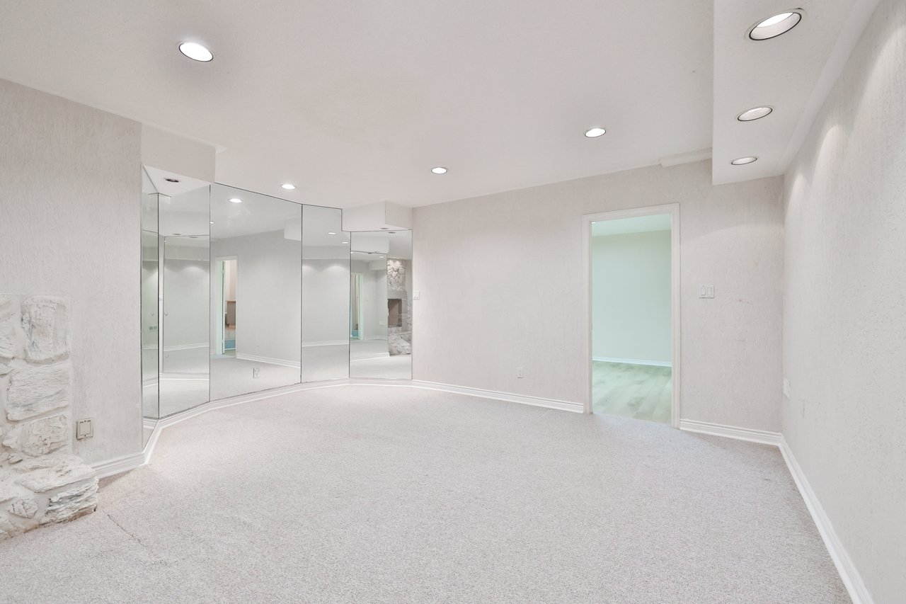 78 West River Street, Oakville
