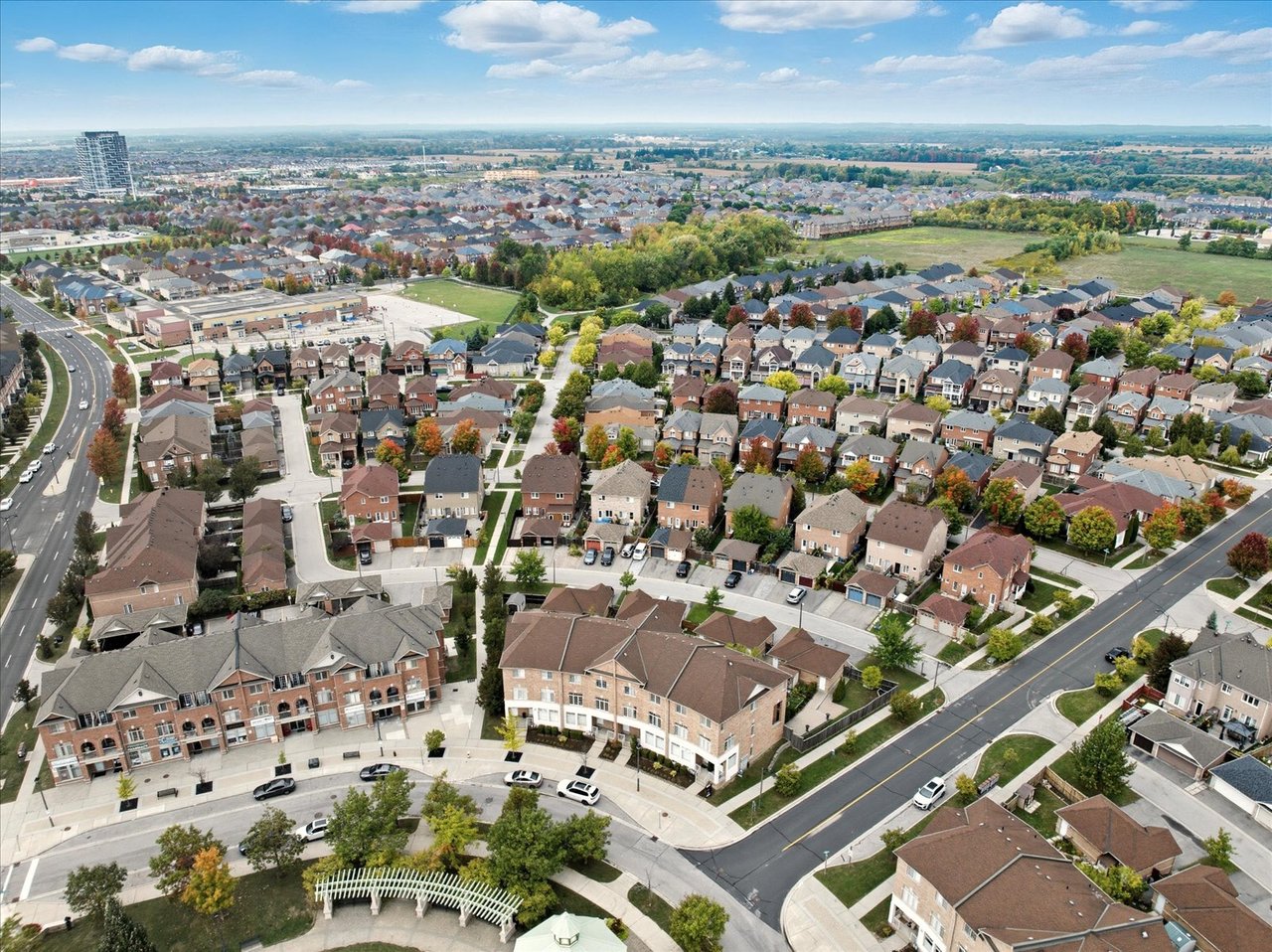 #23 - 20 Greensborough village Circ