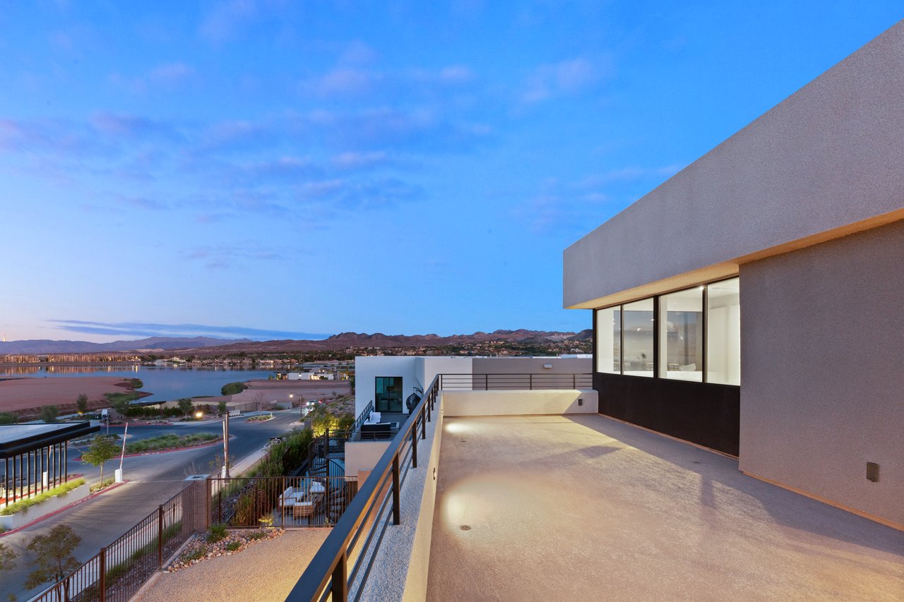 36 Rainbow Point Place
