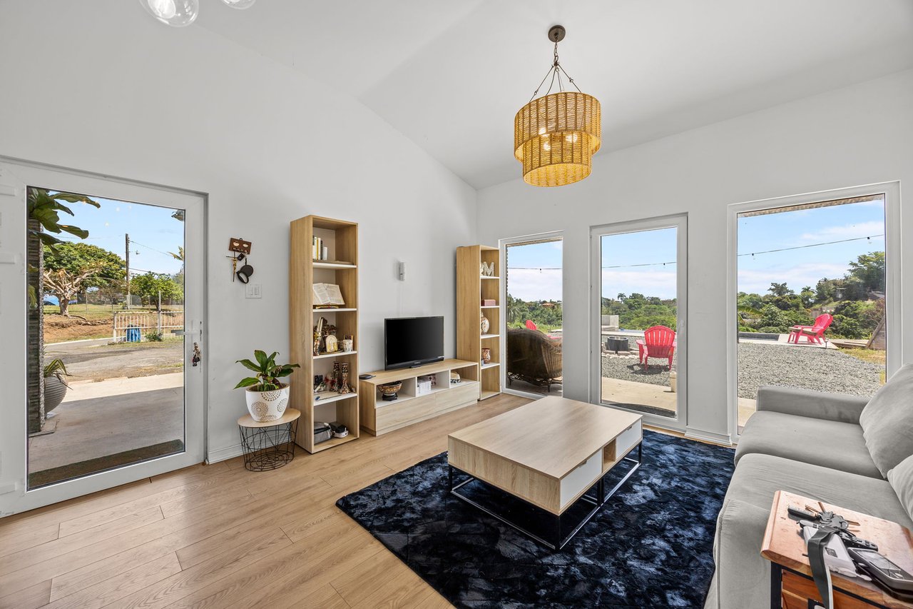 Boutique Tiny Home Oasis with Income Potential