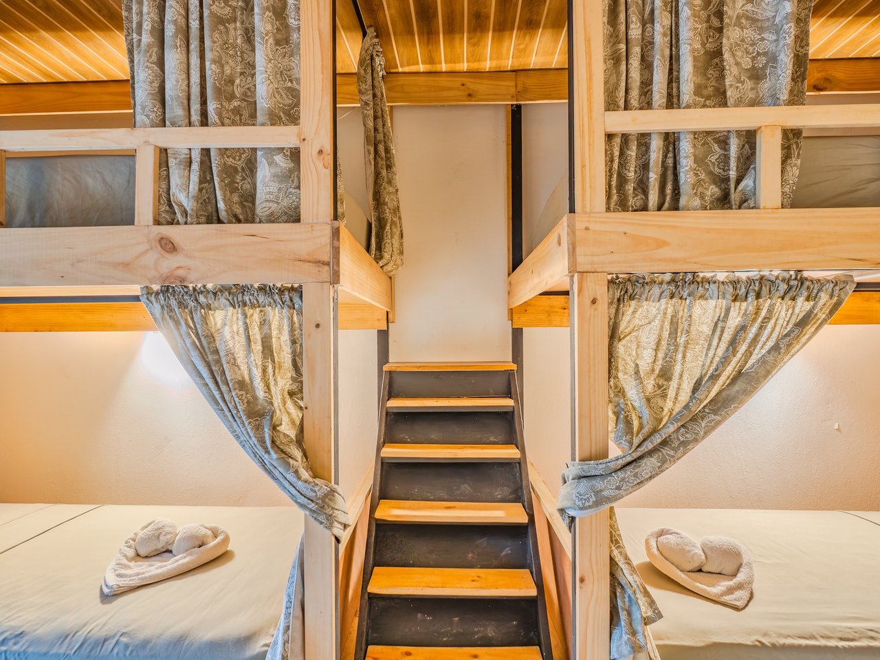 Turnkey Jungle Hostel with 16 Beds, Pool & Strong Revenue Potential Near Marino Ballena National Park