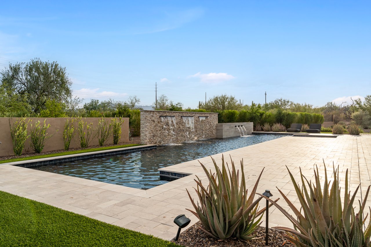 17237 E DESERT VISTA Trail