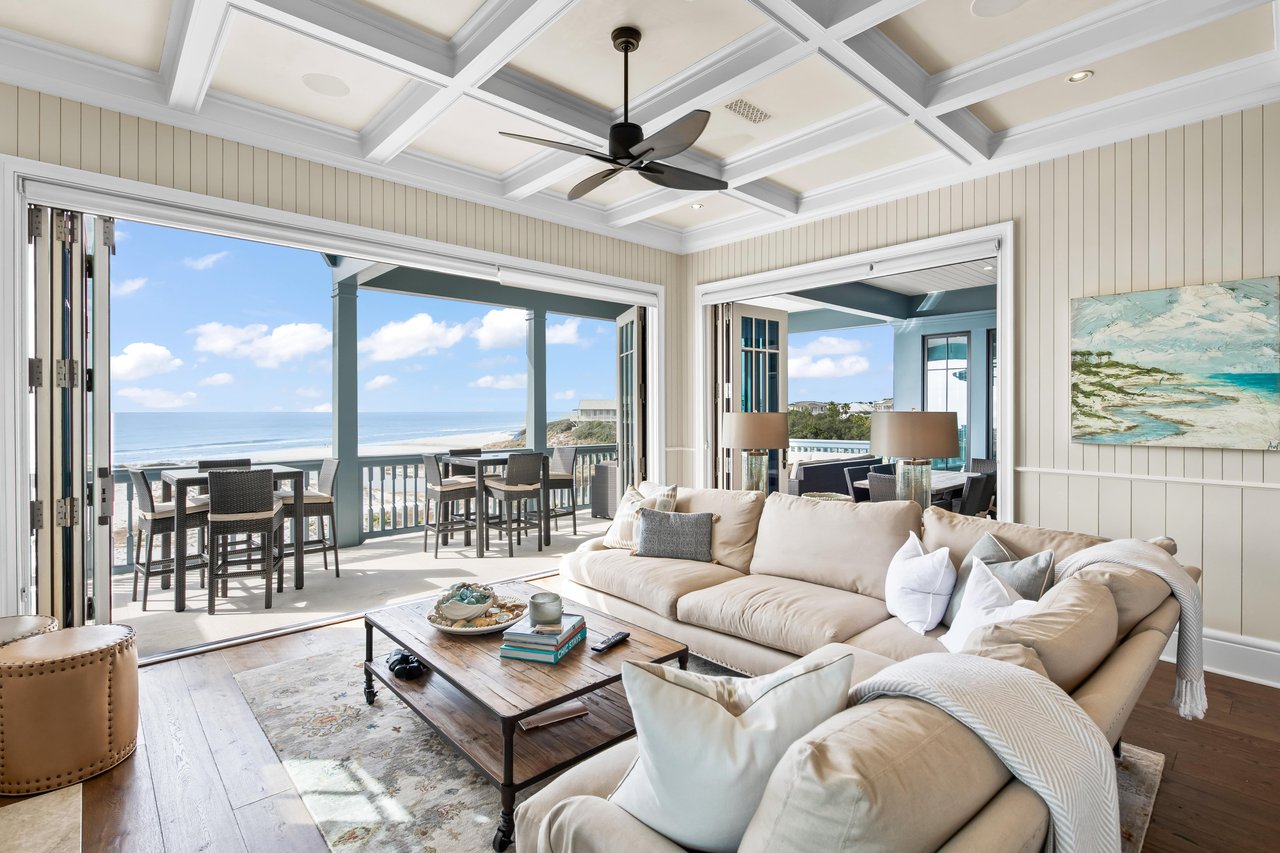 243 W Bermuda Dr