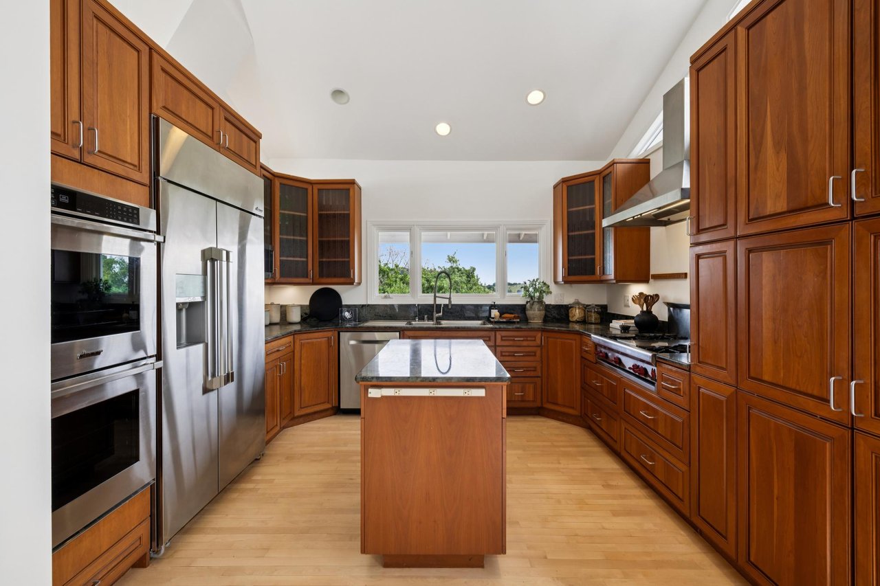 290 Stuyvesant Drive