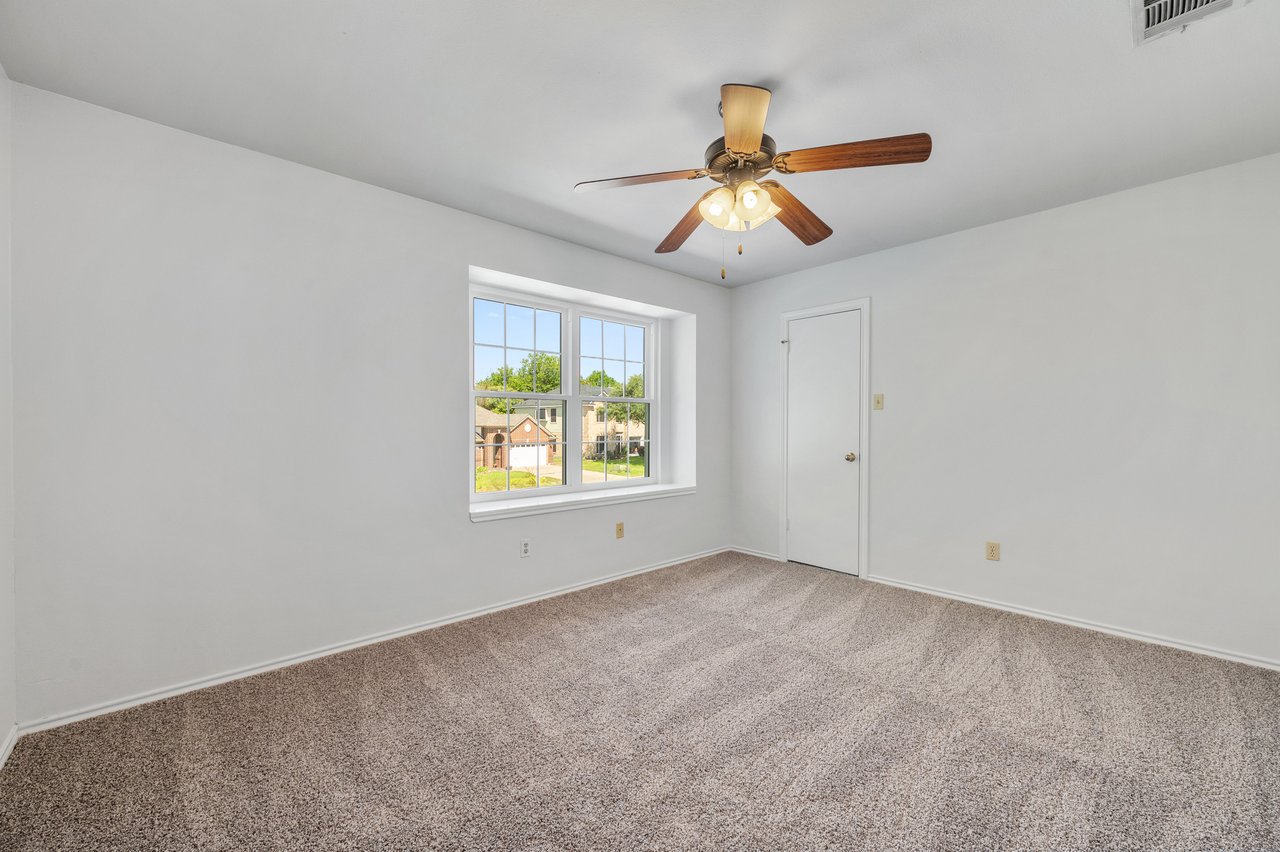 17121 Village Glen RD