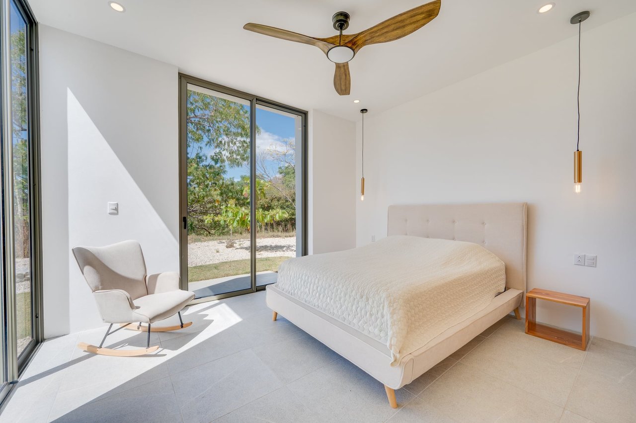 Finca Hermosa | Modern 3BR Luxury Villa with Infinity Pool in Exclusive Finca Panama Community