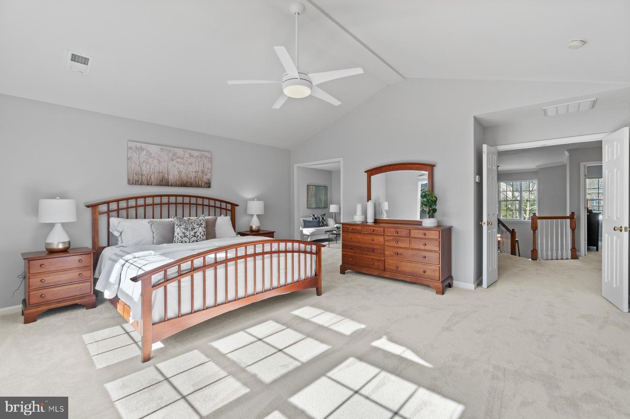 18252 Oak Lake Ct
