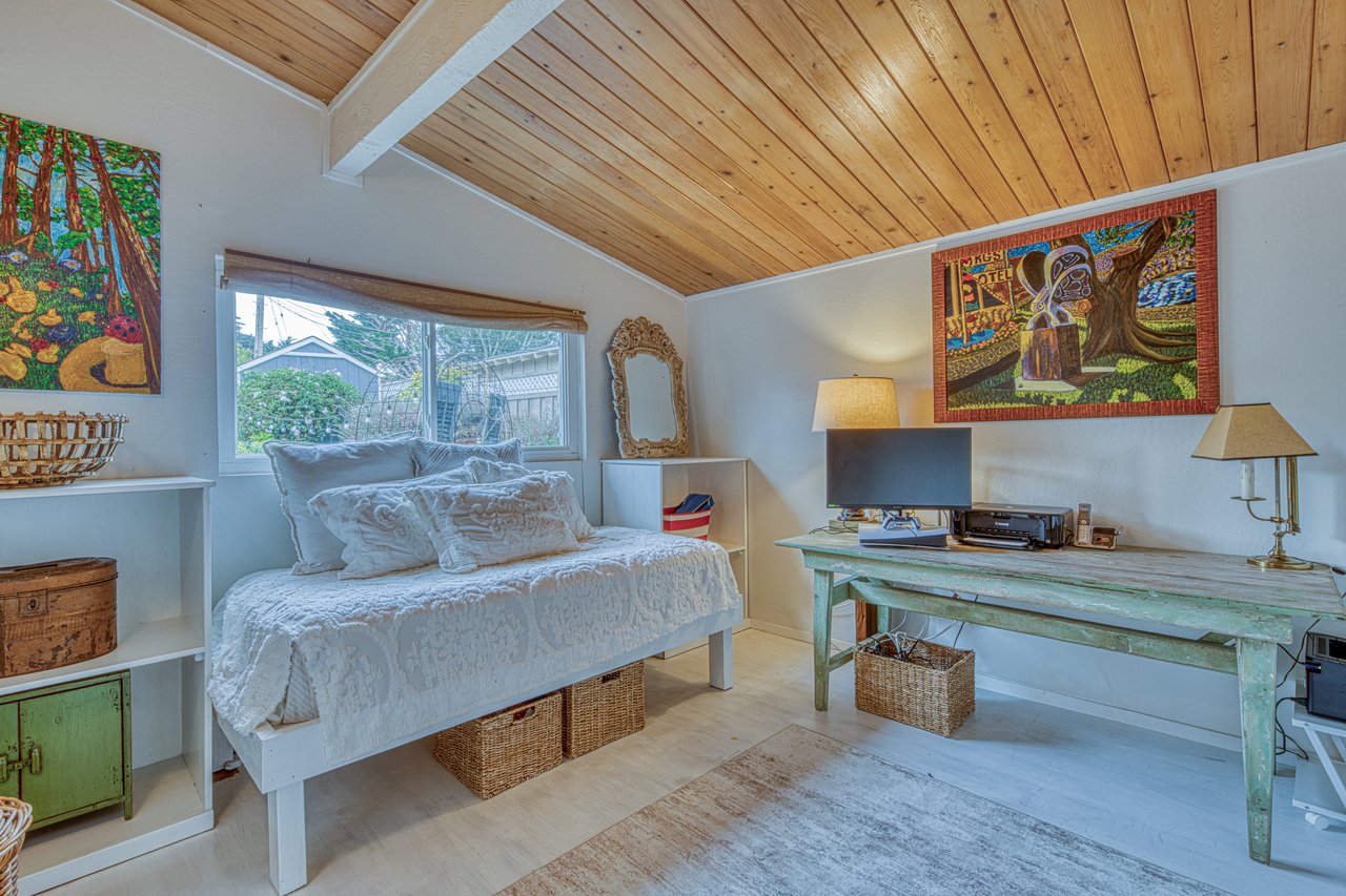 26085 Carmel Hills DR , CARMEL, CA 93923