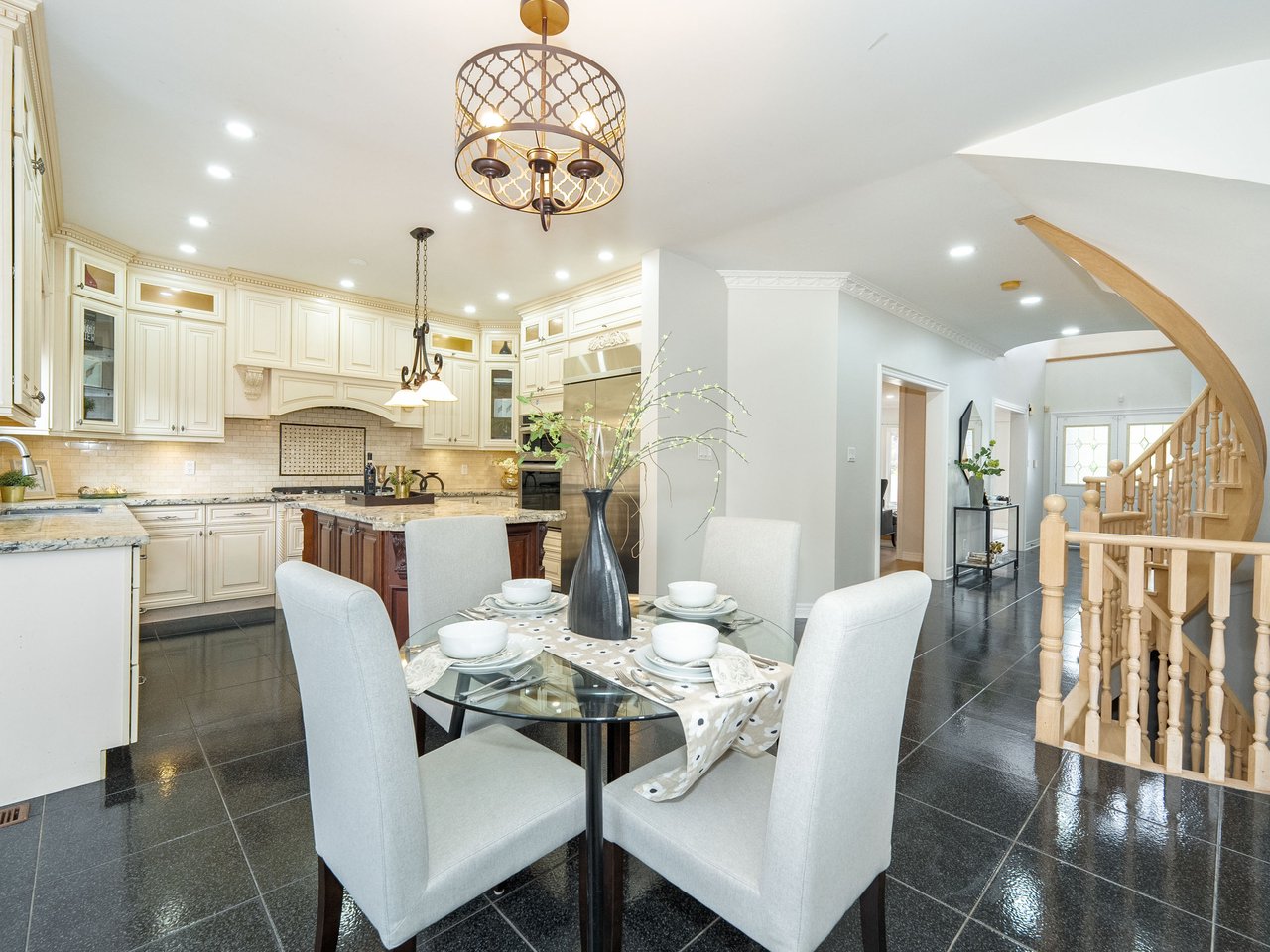 77 Kevi Crescent