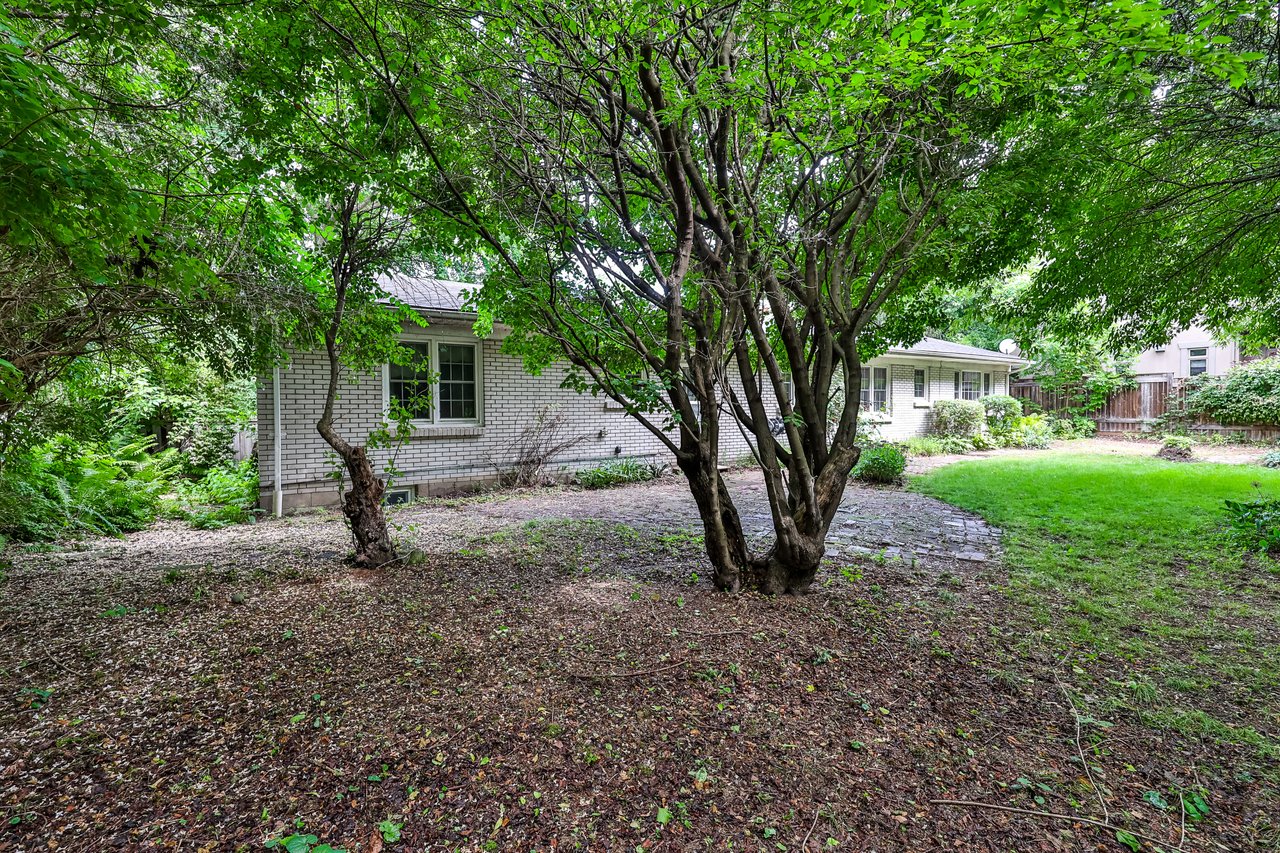 4312 Lakeshore Road, Burlington