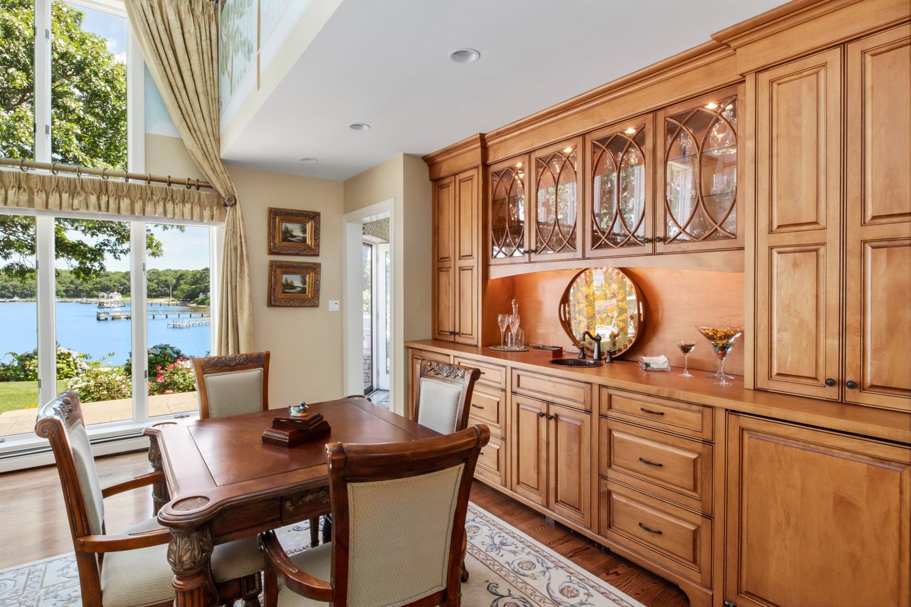 Breathtaking views over West Bay and Eel River
