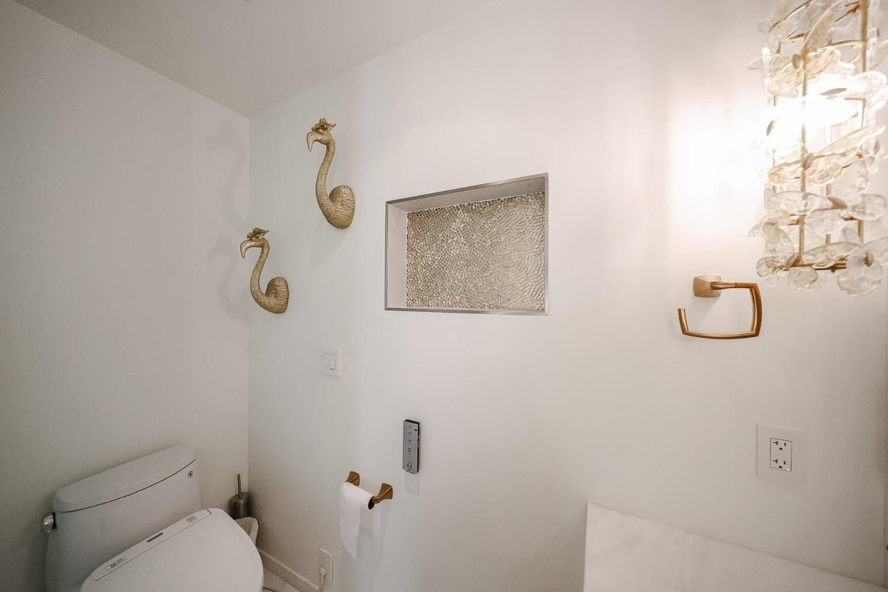 7157 E Rancho Vista Dr, #3006