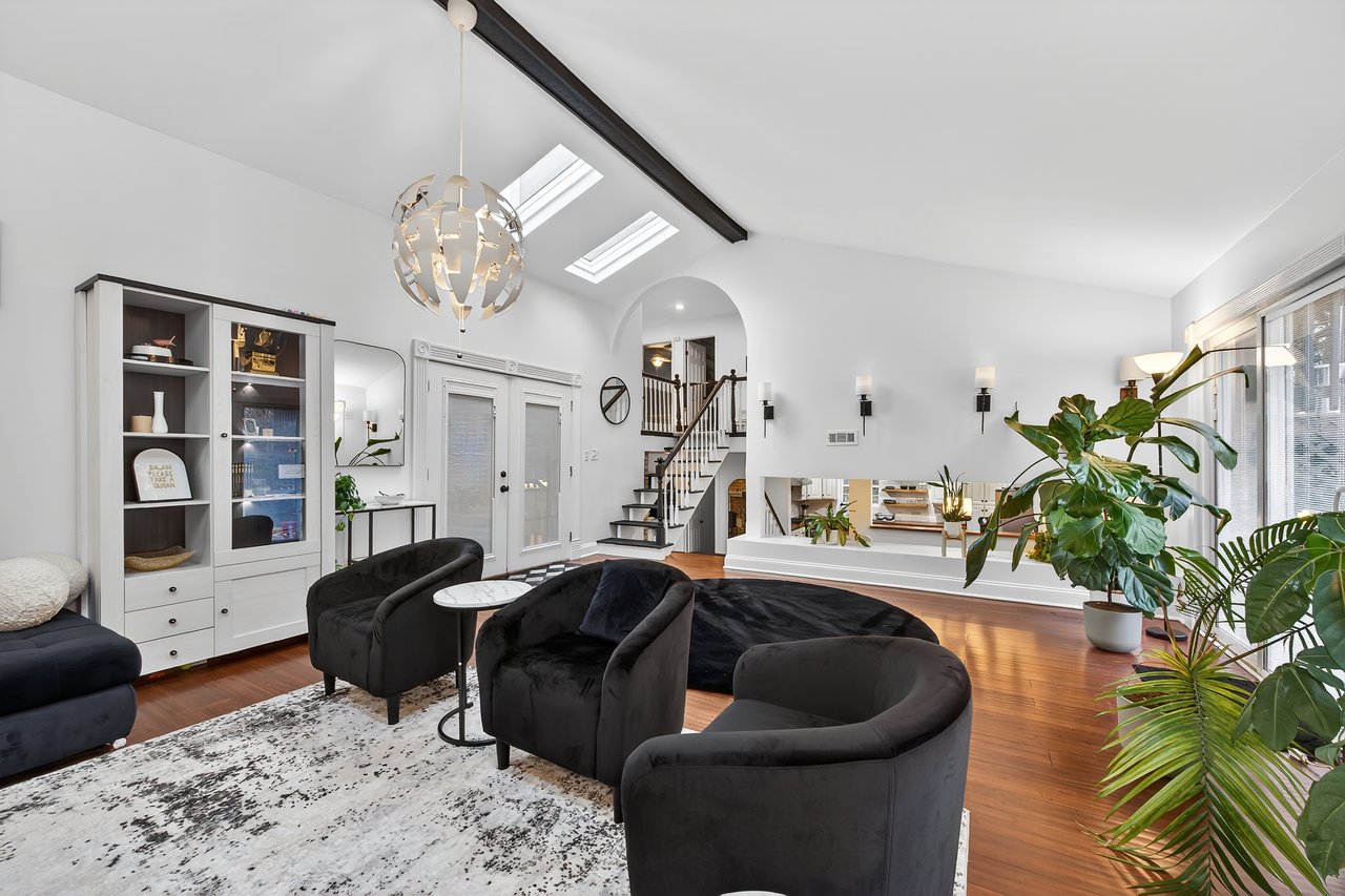 36W422 River Grange Rd, St. Charles IL. 1.3-Acre Property with Space and Privacy