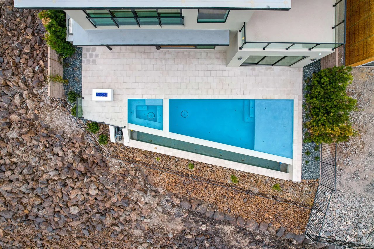 Modern Model Home for Sale in MacDonald Highlands