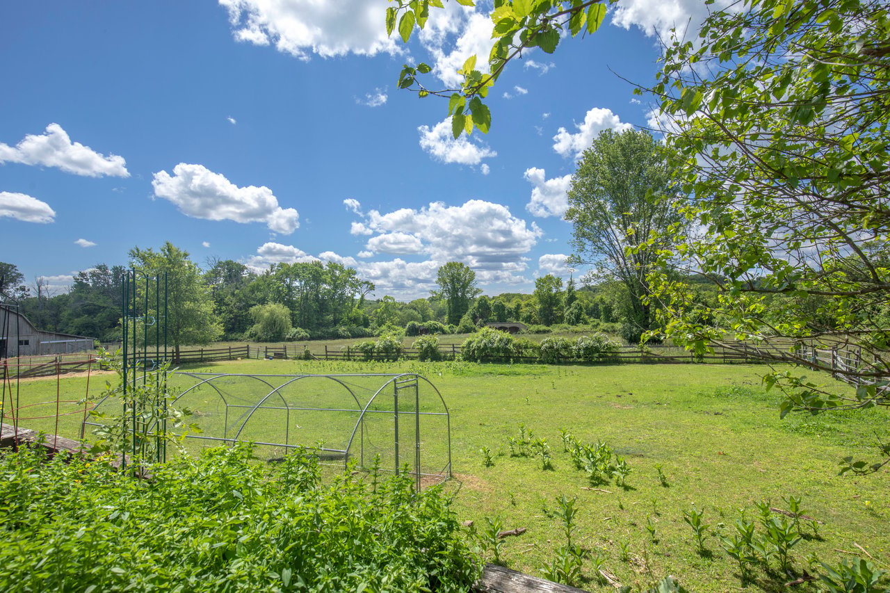 13 Farmersville Rd