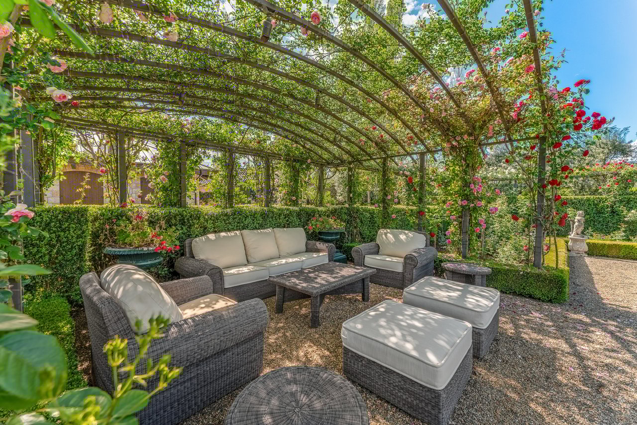 Mills Lane, St. Helena