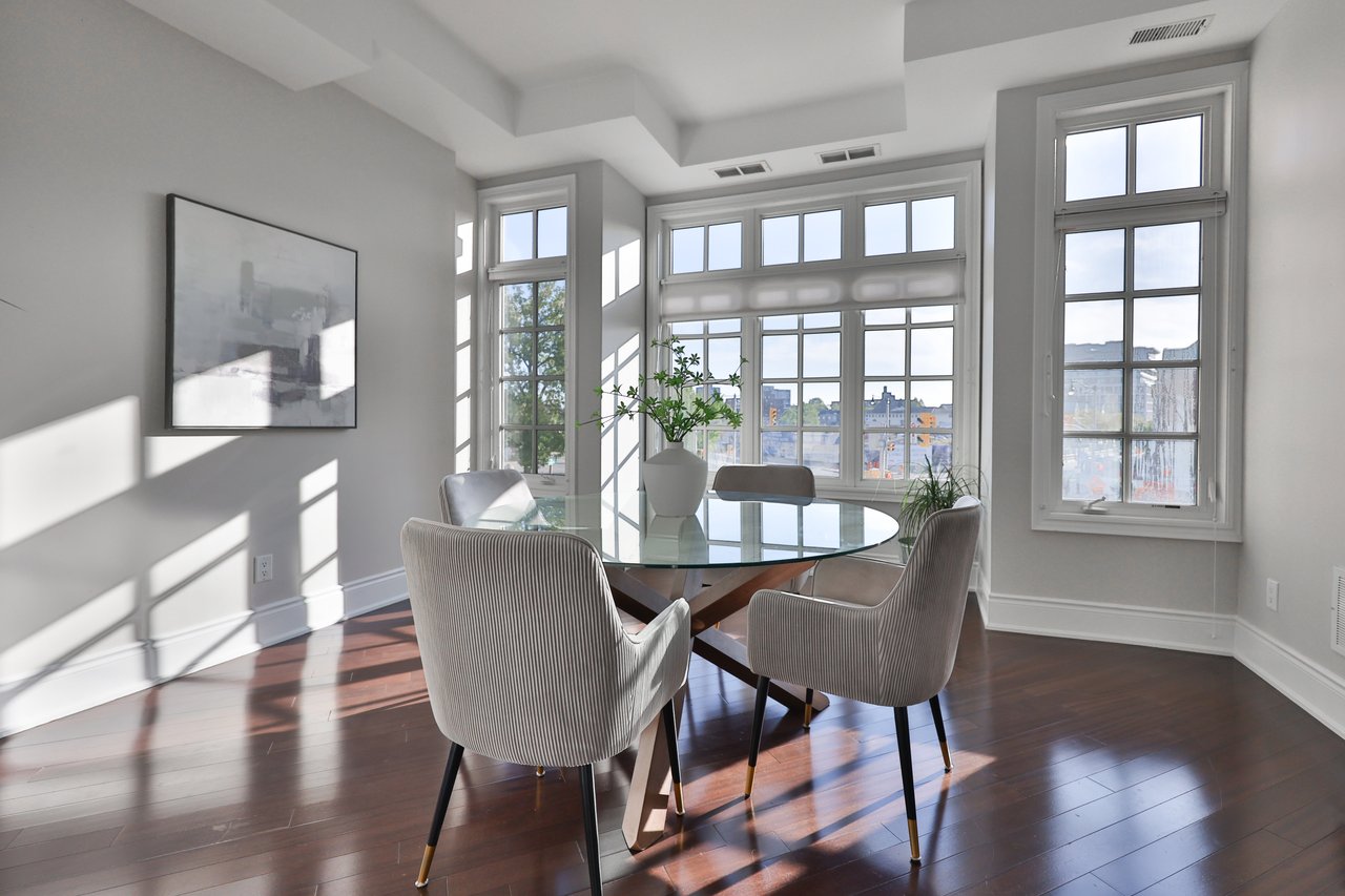 8-120 Bronte Road, Oakville 