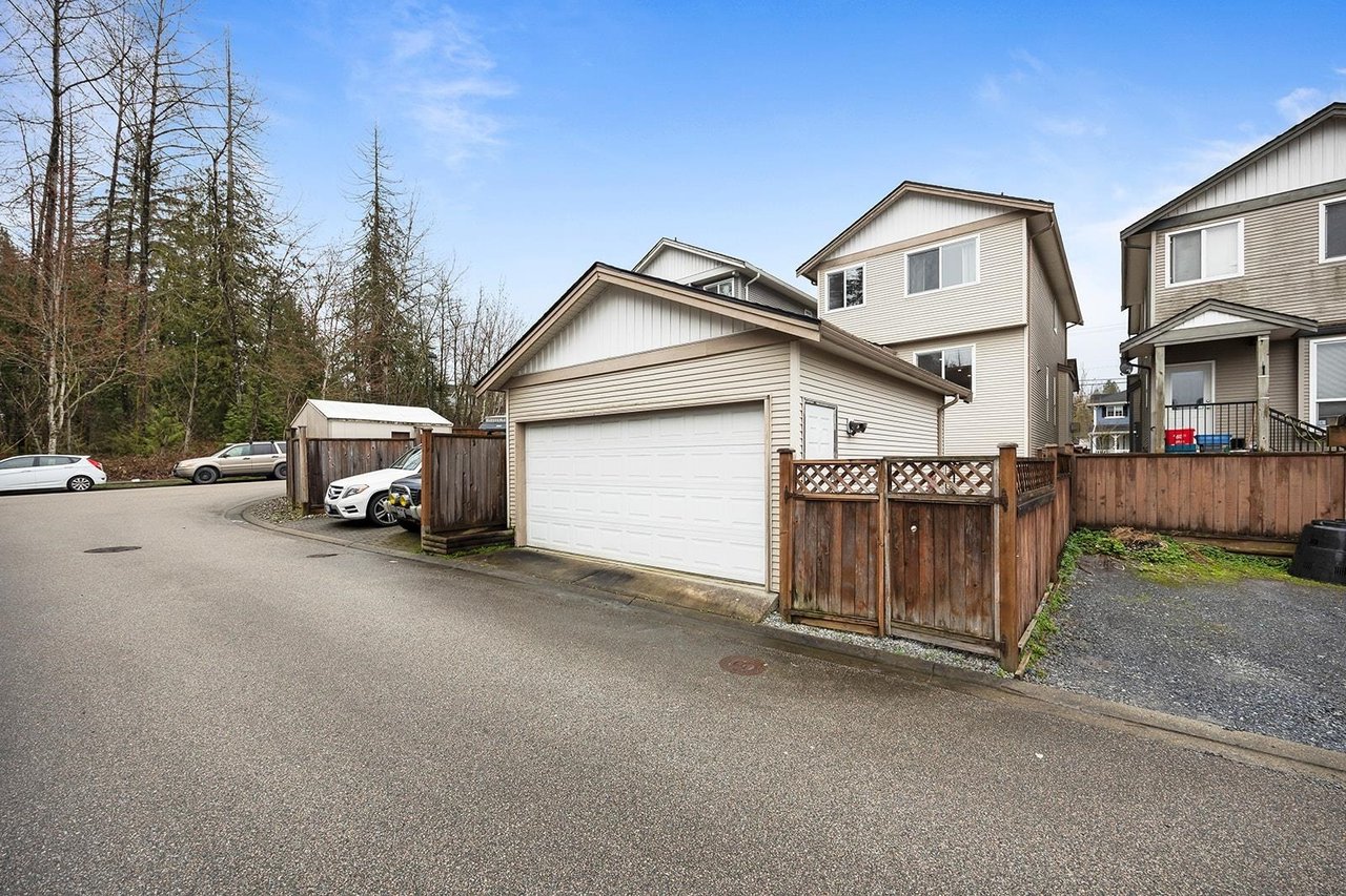 24395 102 Ave