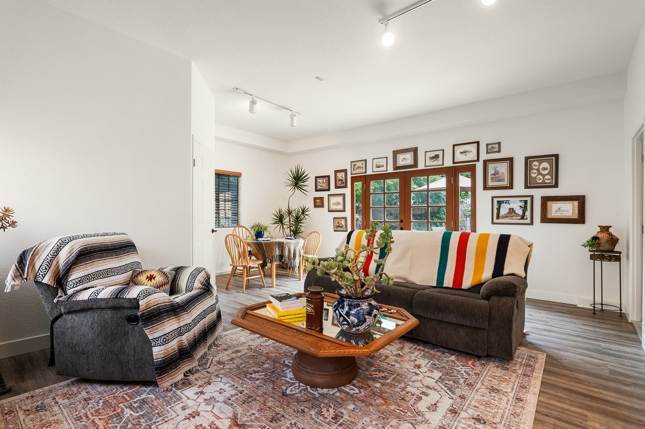 4333 Vantage Ave, Studio City