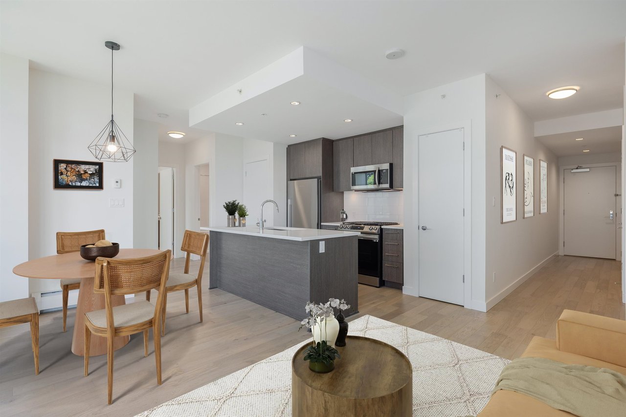 9060 University Cres, #509